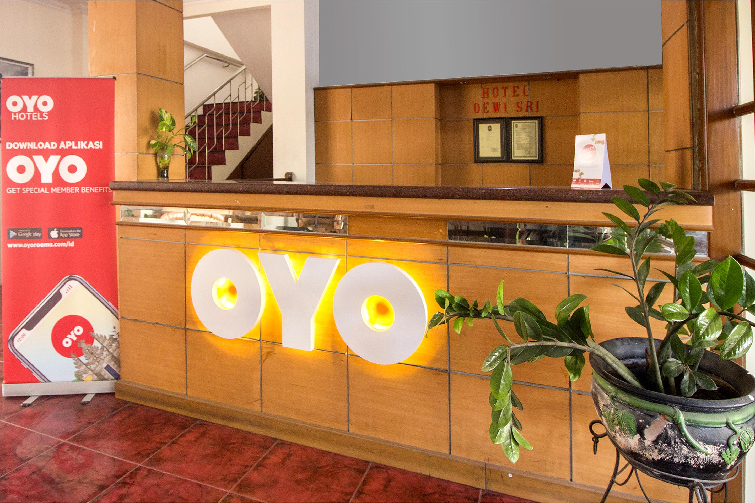 Oyo 759 ホテル デウィ スリ ジョグジャカルタ エクステリア 写真