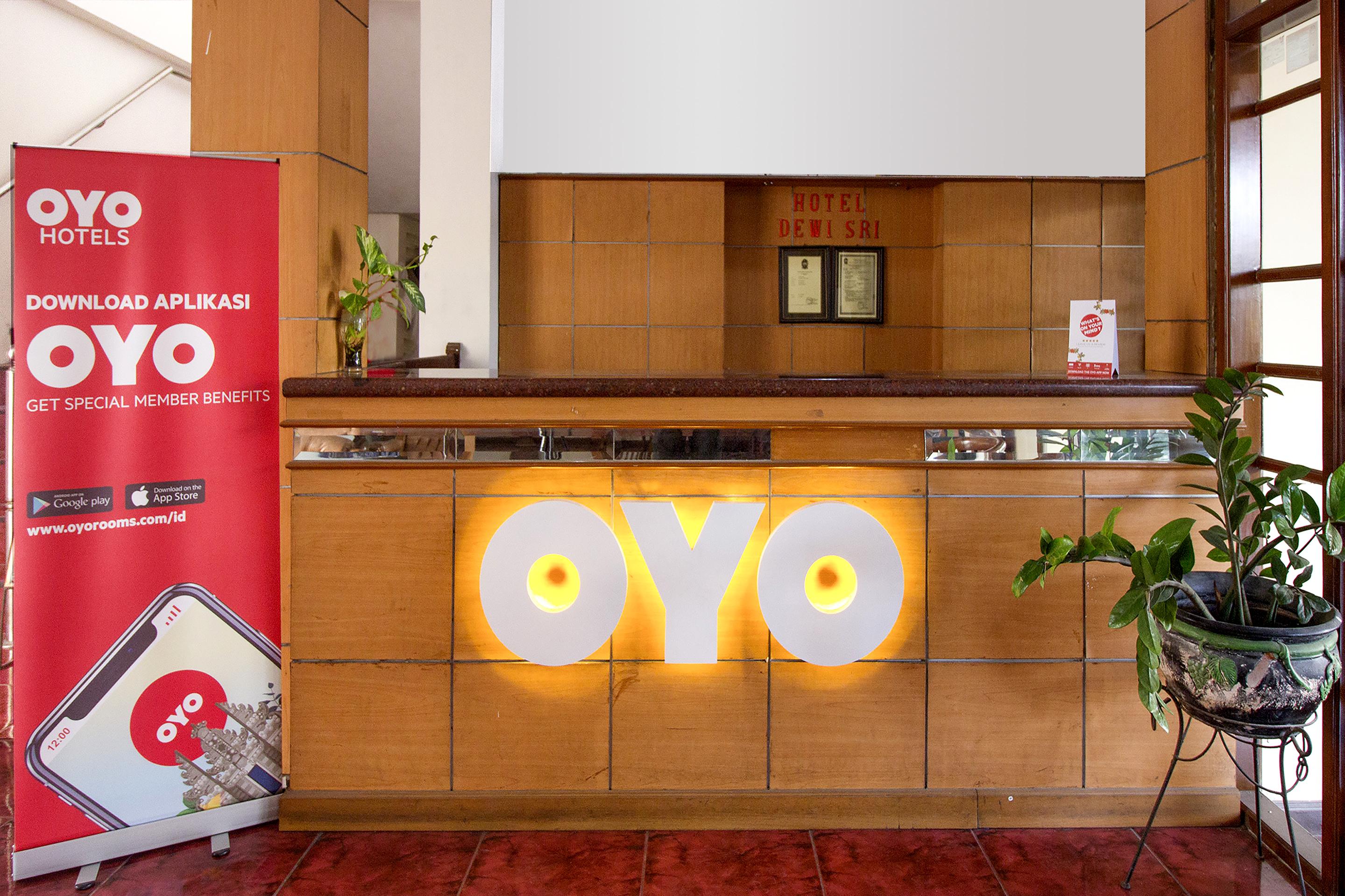 Oyo 759 ホテル デウィ スリ ジョグジャカルタ エクステリア 写真